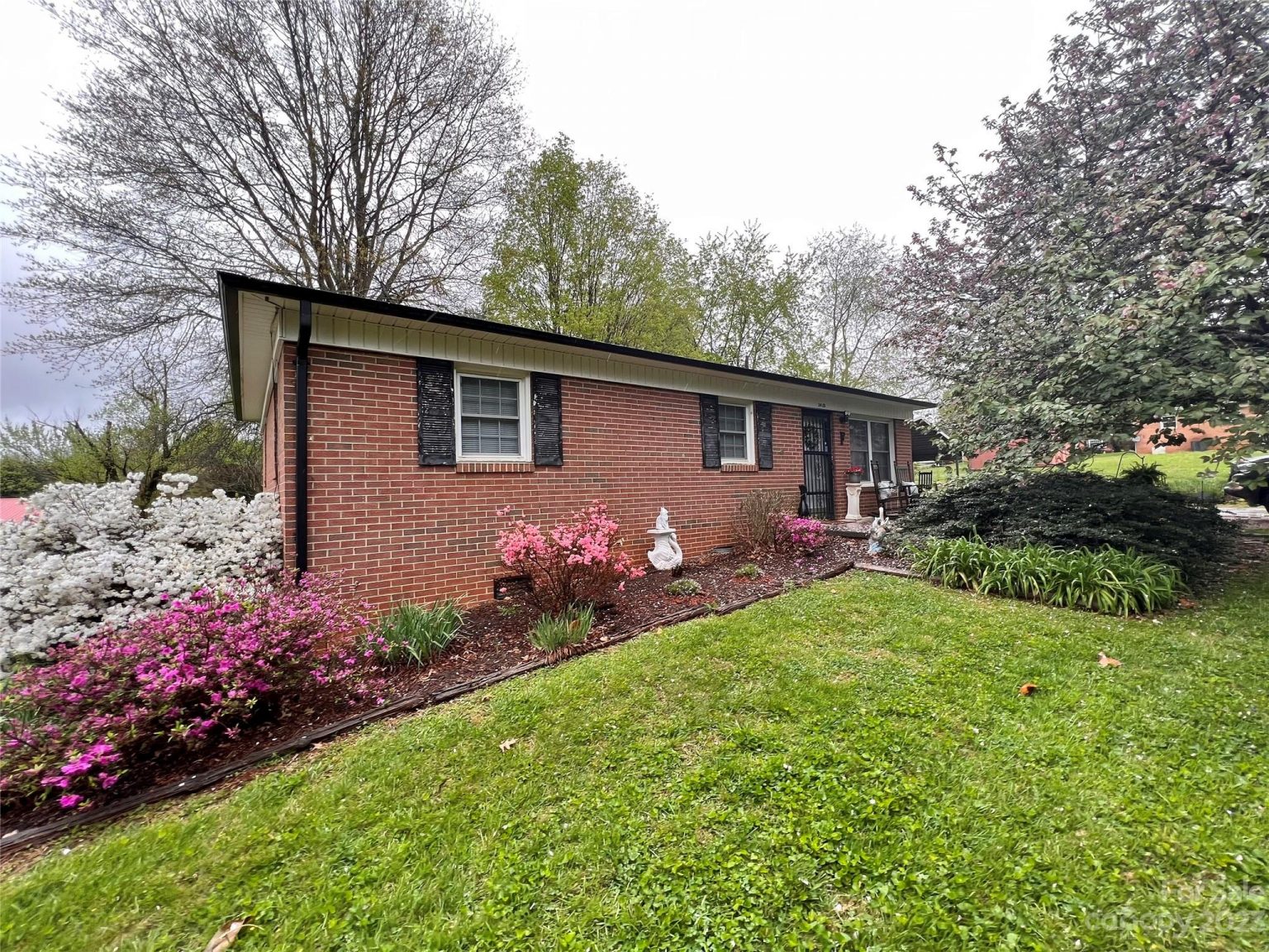 2425 Allendale Circle Barlow & Triplett Realty